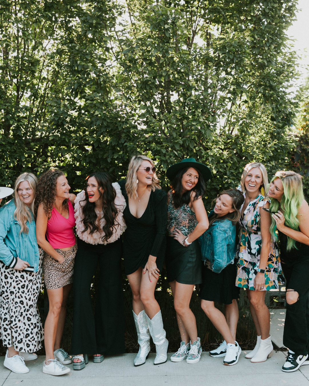 How to make internet friends your real friends; group of girls dressed up, laughing together